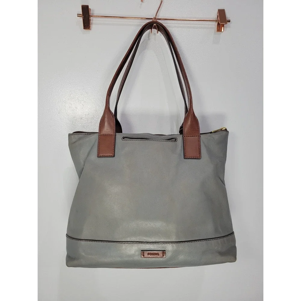 Fossil vintage shopper
